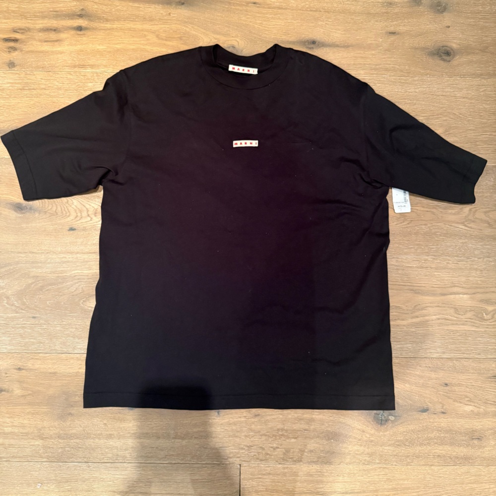 Marni ( NWT ) authentic Badge tee